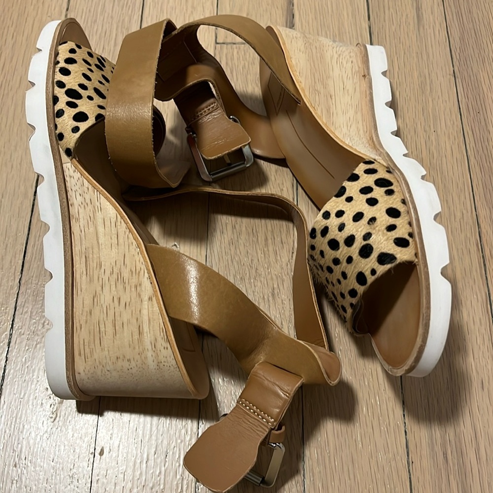 NWOB Dolce Vita Women's Melika Leopard Print Calf Hair Wedge Sandals